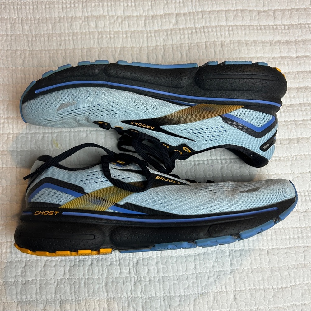 Brooks Women's Ghost 15 Athletic Shoes - Light Blue and Gold Size 8